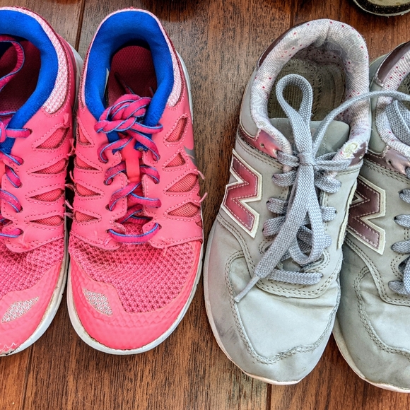 GENTLY USED CHILDREN'S SHOES - Picture 5 of 5